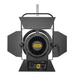 Осветитель светодиодный Godox F7-120Bi K2 с линзой Френеля