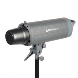 Вспышка Falcon Eyes TE-900BW v3.0 студийная